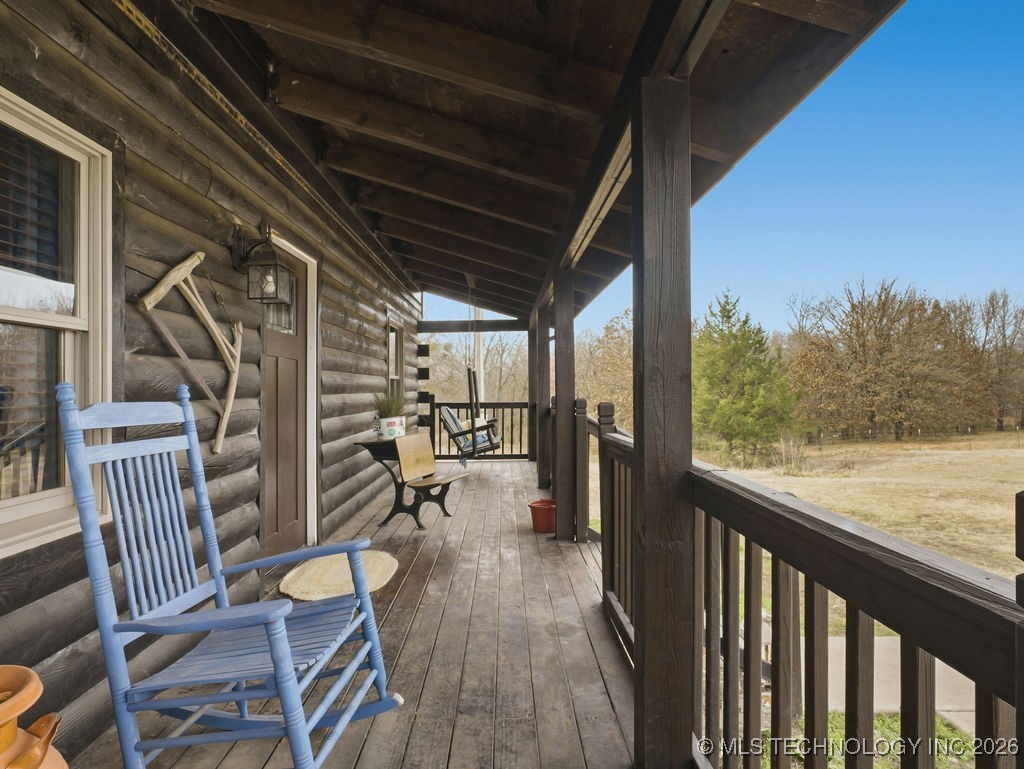 1676 W Folsom Property Photo 5