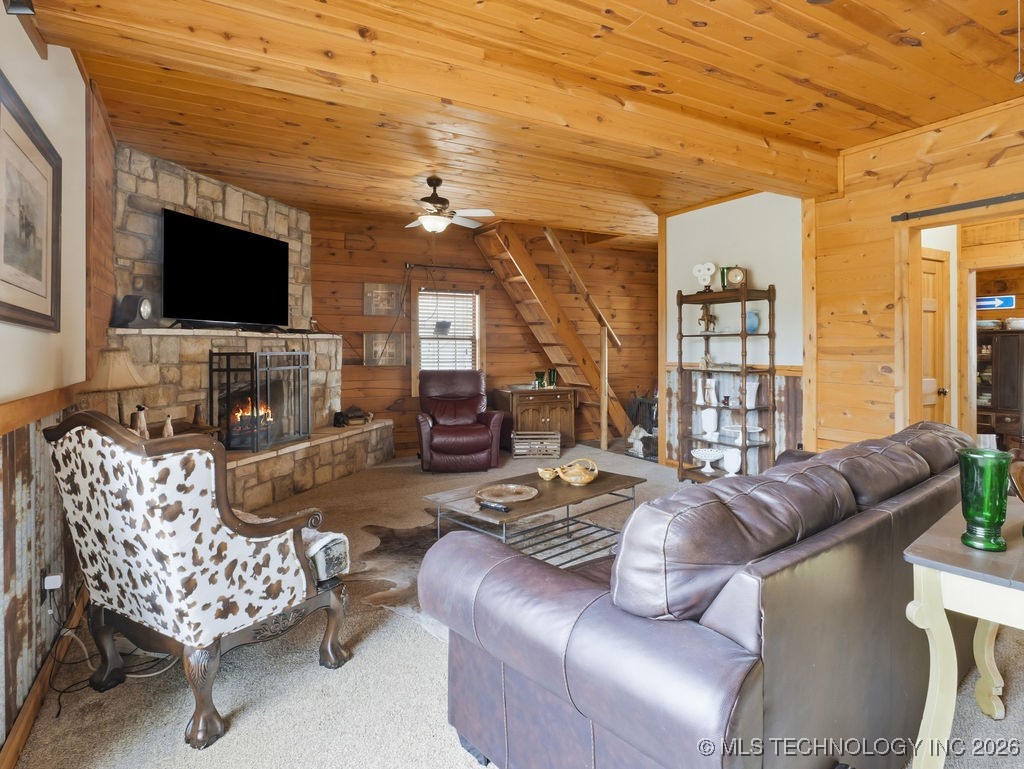 1676 W Folsom Property Photo 11