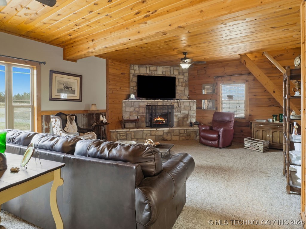 1676 W Folsom Property Photo 13