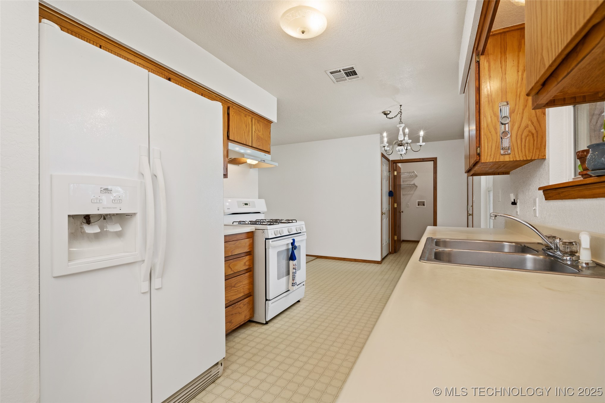 311 N 1st Street Property Photo 12