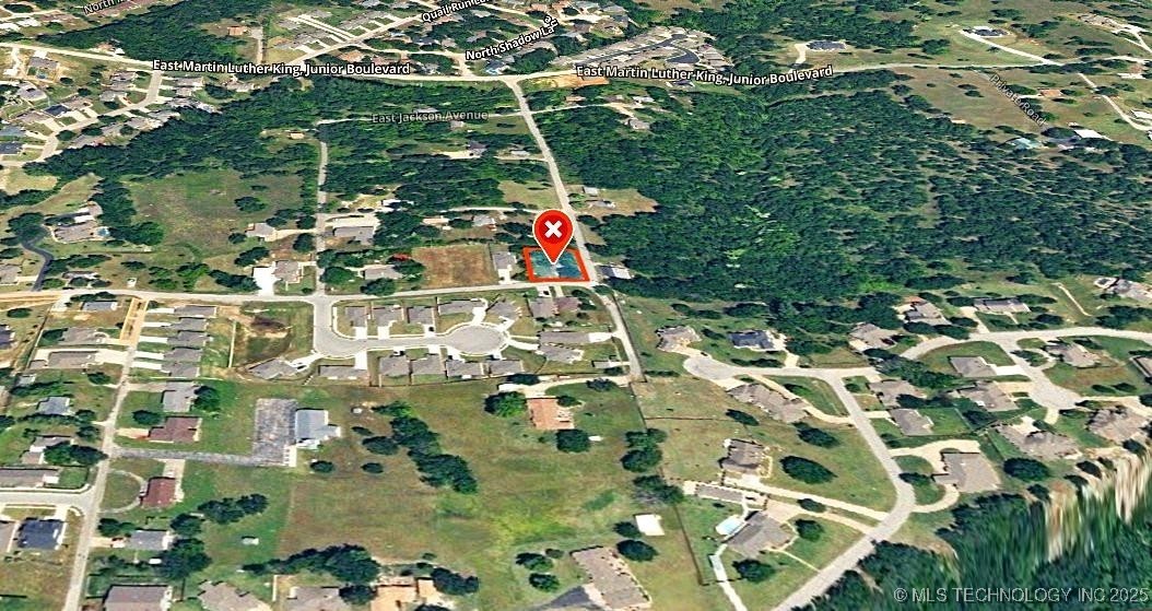 E Dewey Avenue Property Photo 8