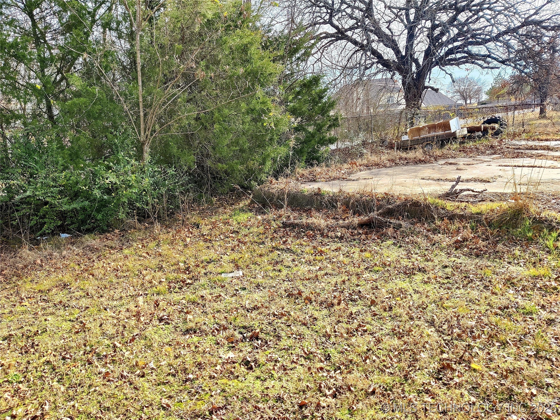 E Dewey Avenue Property Photo 13