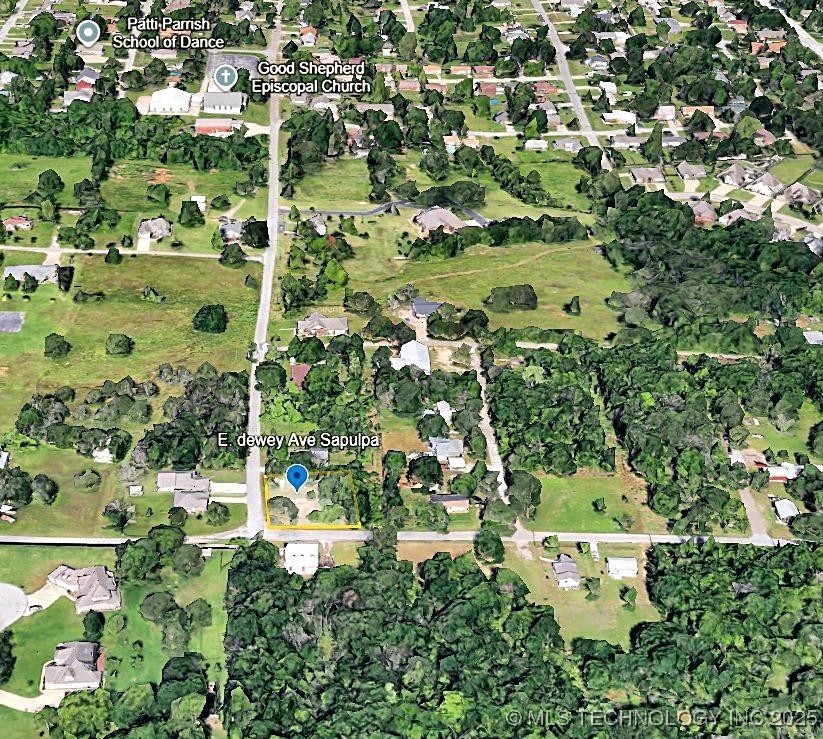 E Dewey Avenue Property Photo 14