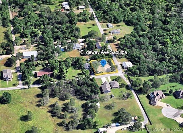 E Dewey Avenue Property Photo 15