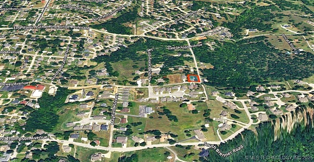 E Dewey Avenue Property Photo 17