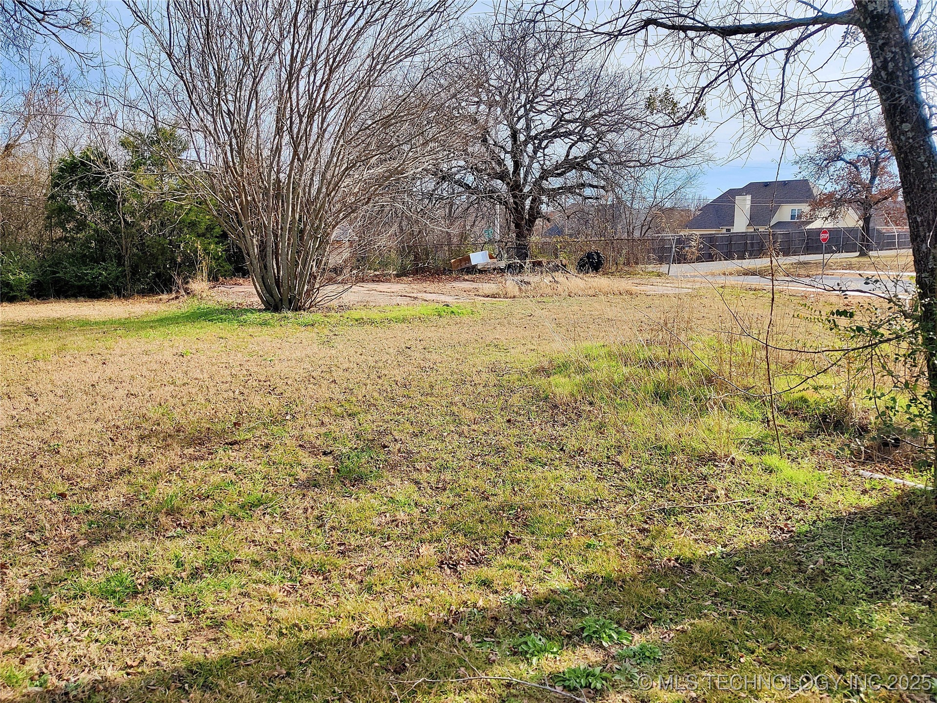 E Dewey Avenue Property Photo 18