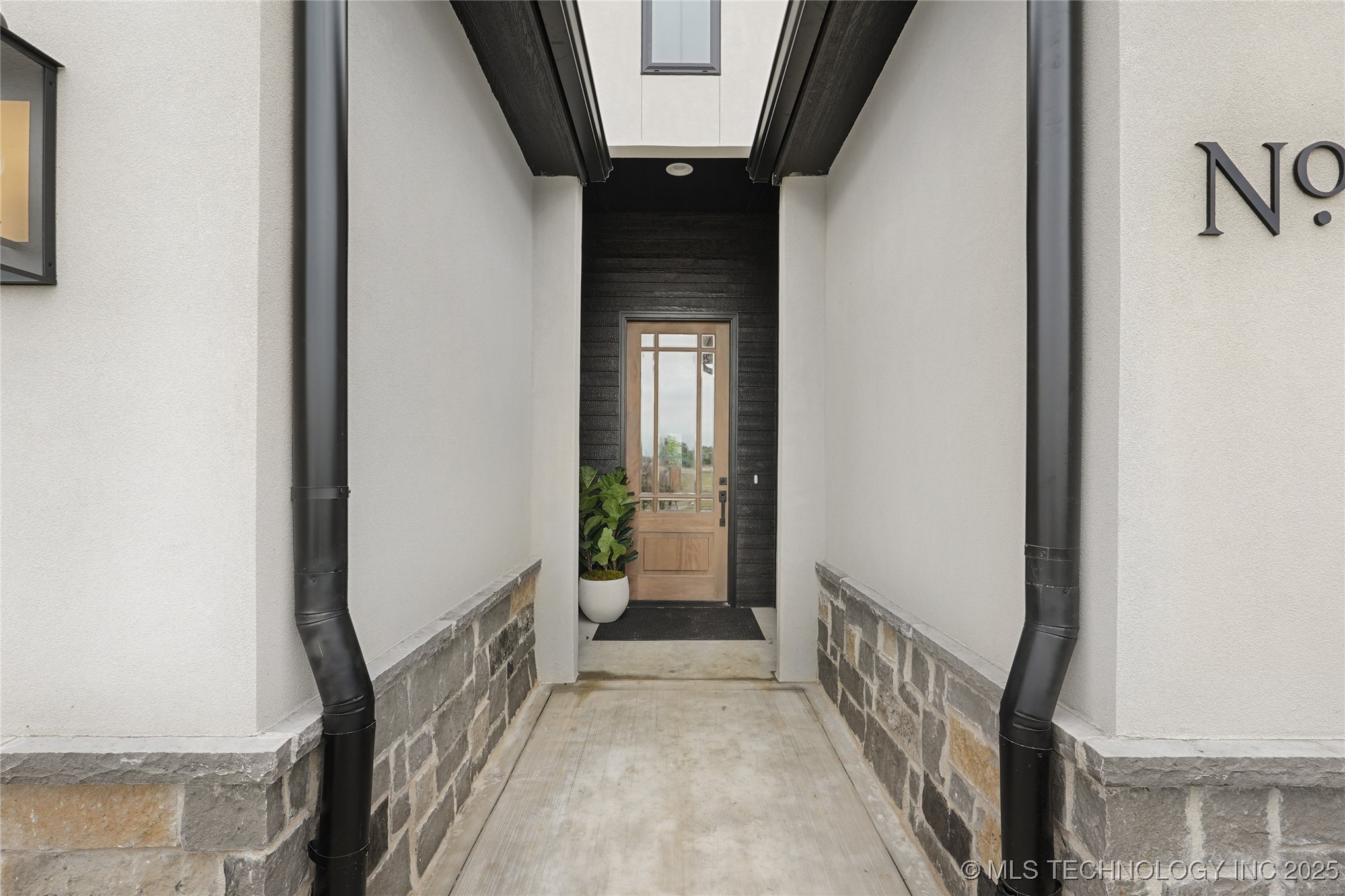 9613 E 119th Court S Property Photo 3