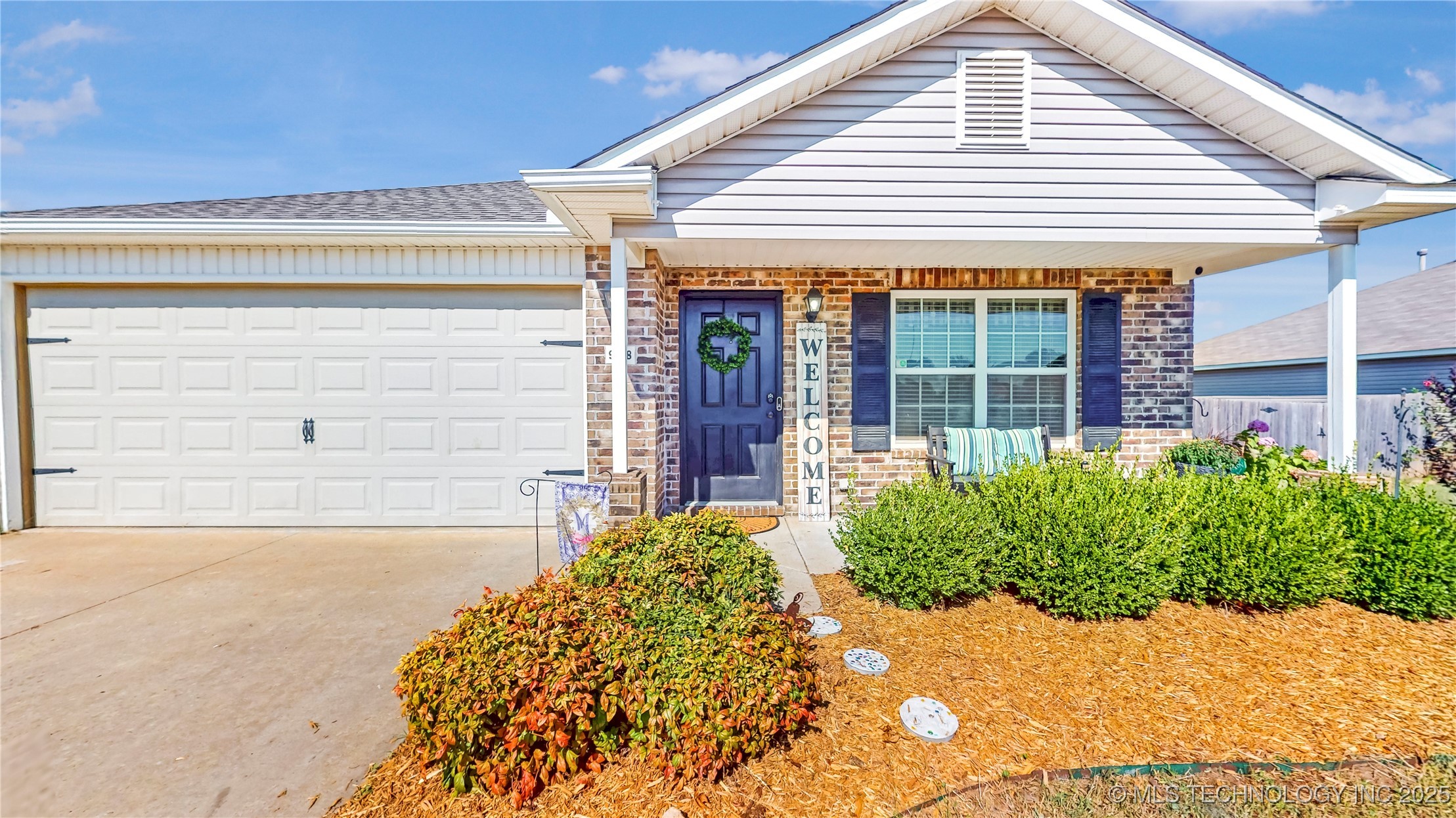 9248 S 254th East Avenue Property Photo 2