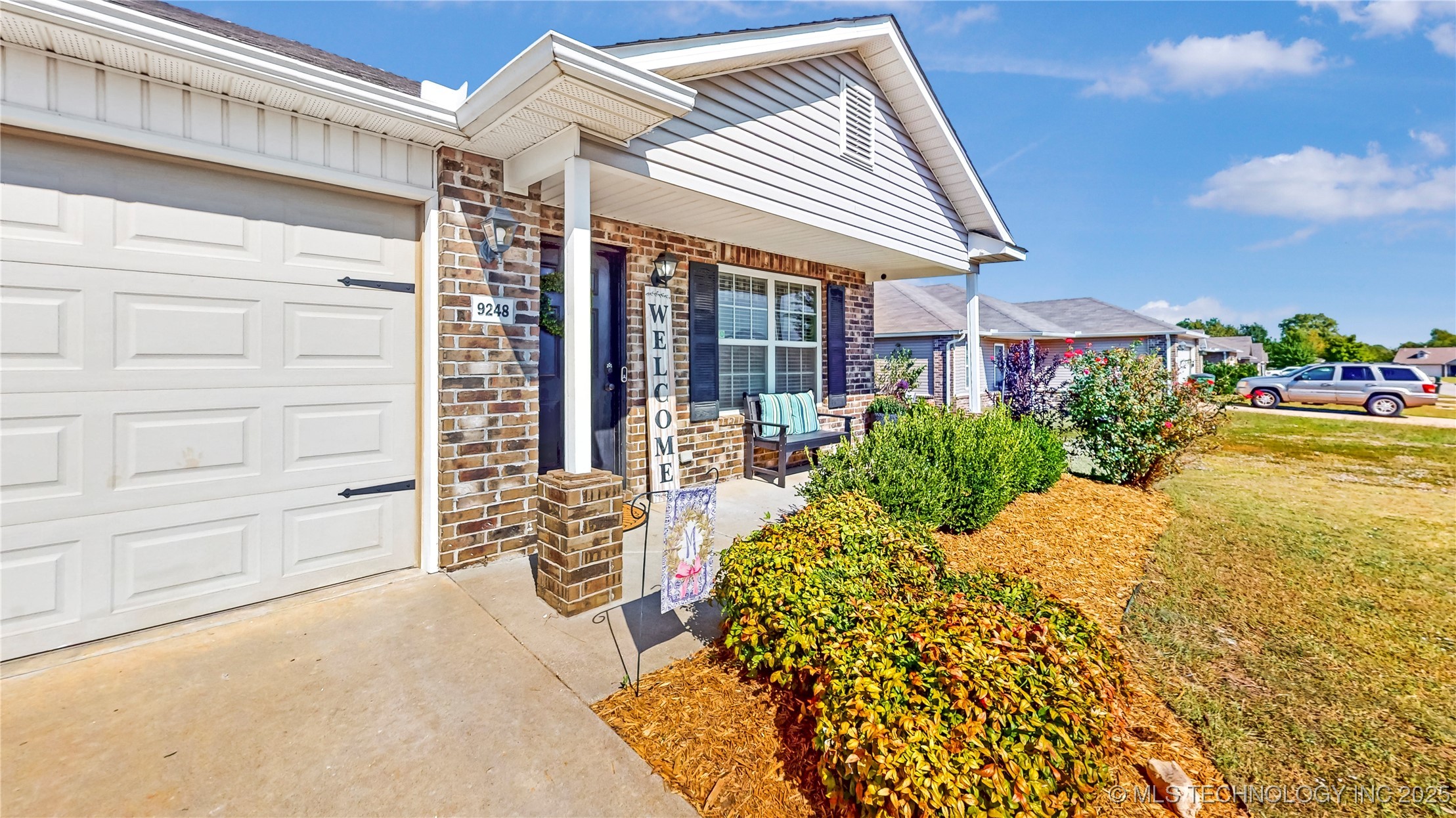 9248 S 254th East Avenue Property Photo 3