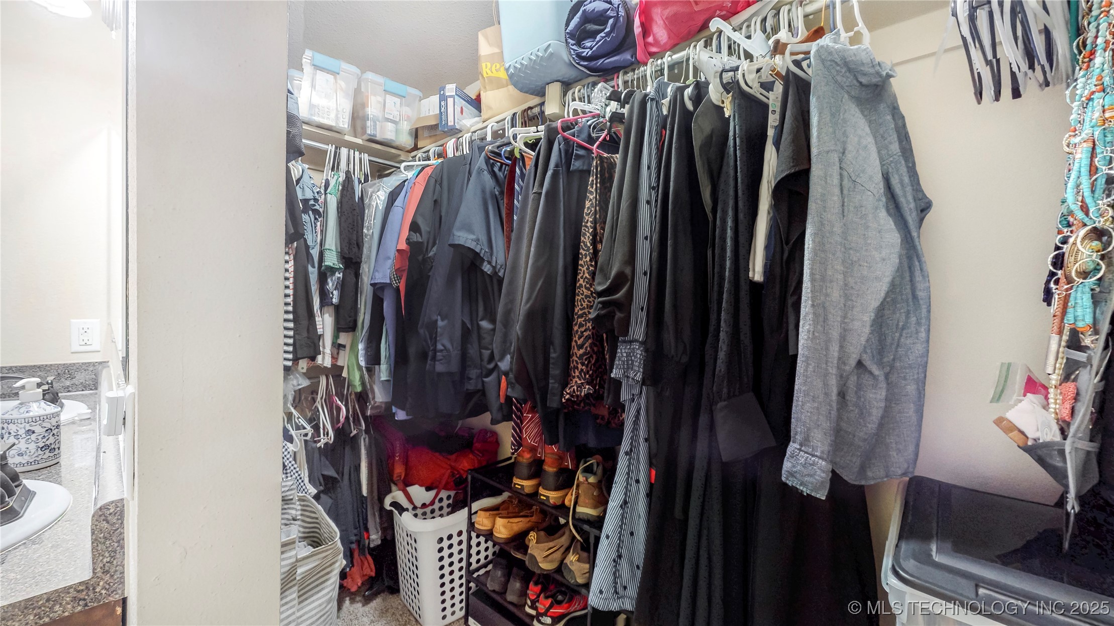 9248 S 254th East Avenue Property Photo 17