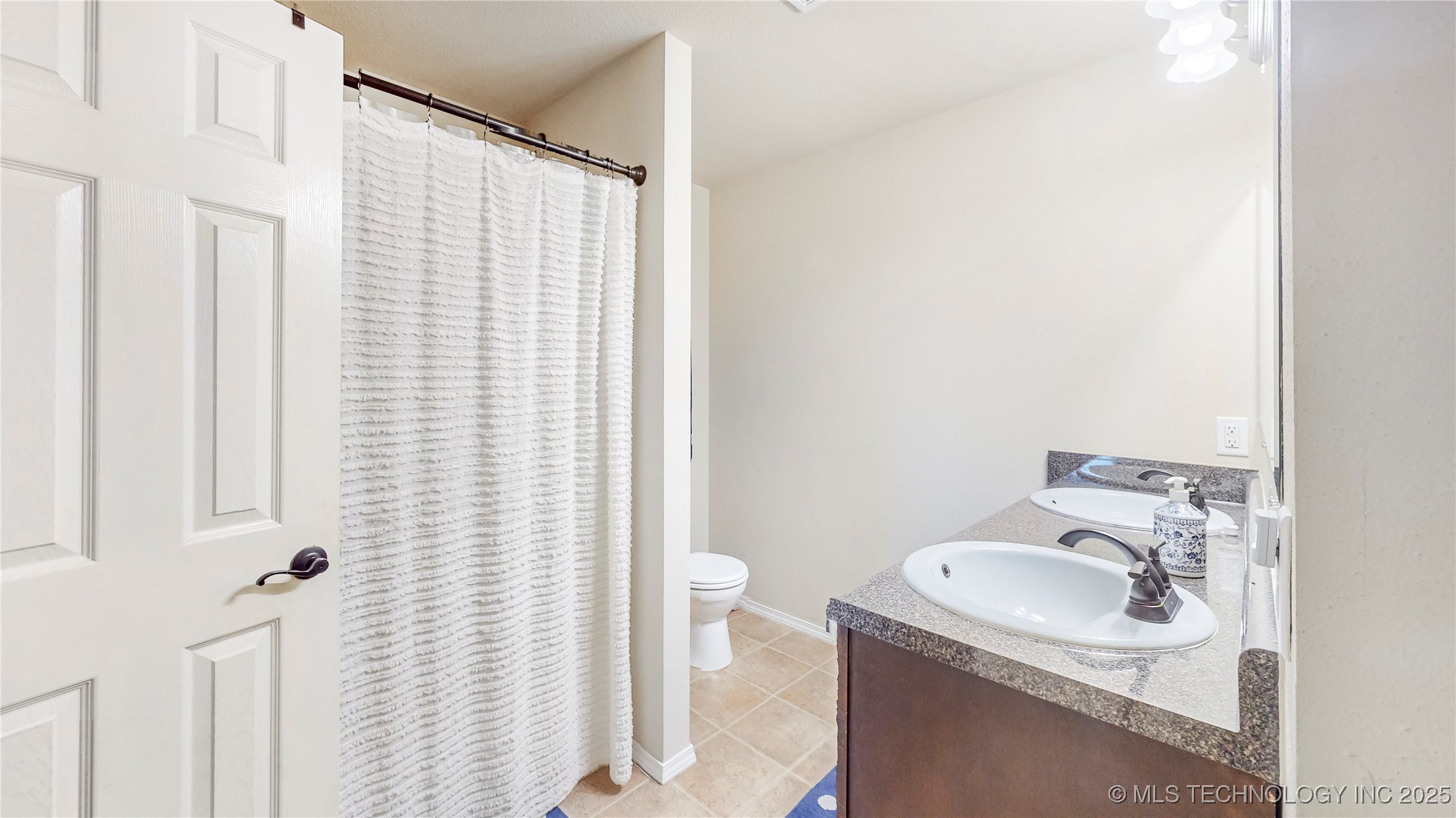 9248 S 254th East Avenue Property Photo 18