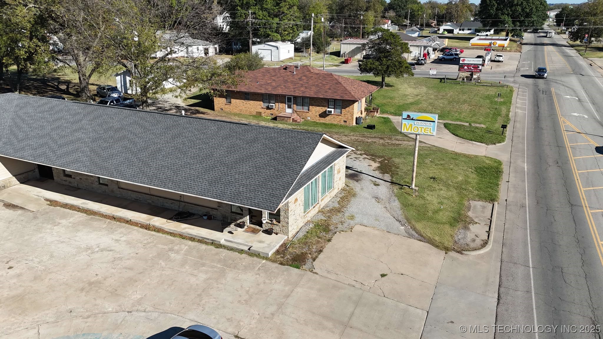 801 W Main Street Property Photo 2