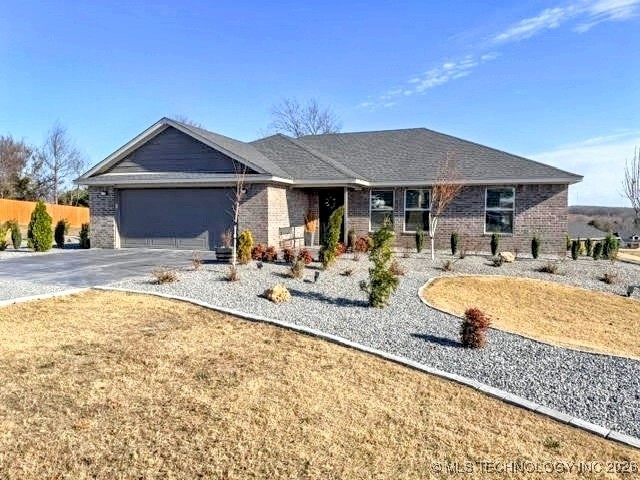 2000 N Sunset Strip Property Photo 1