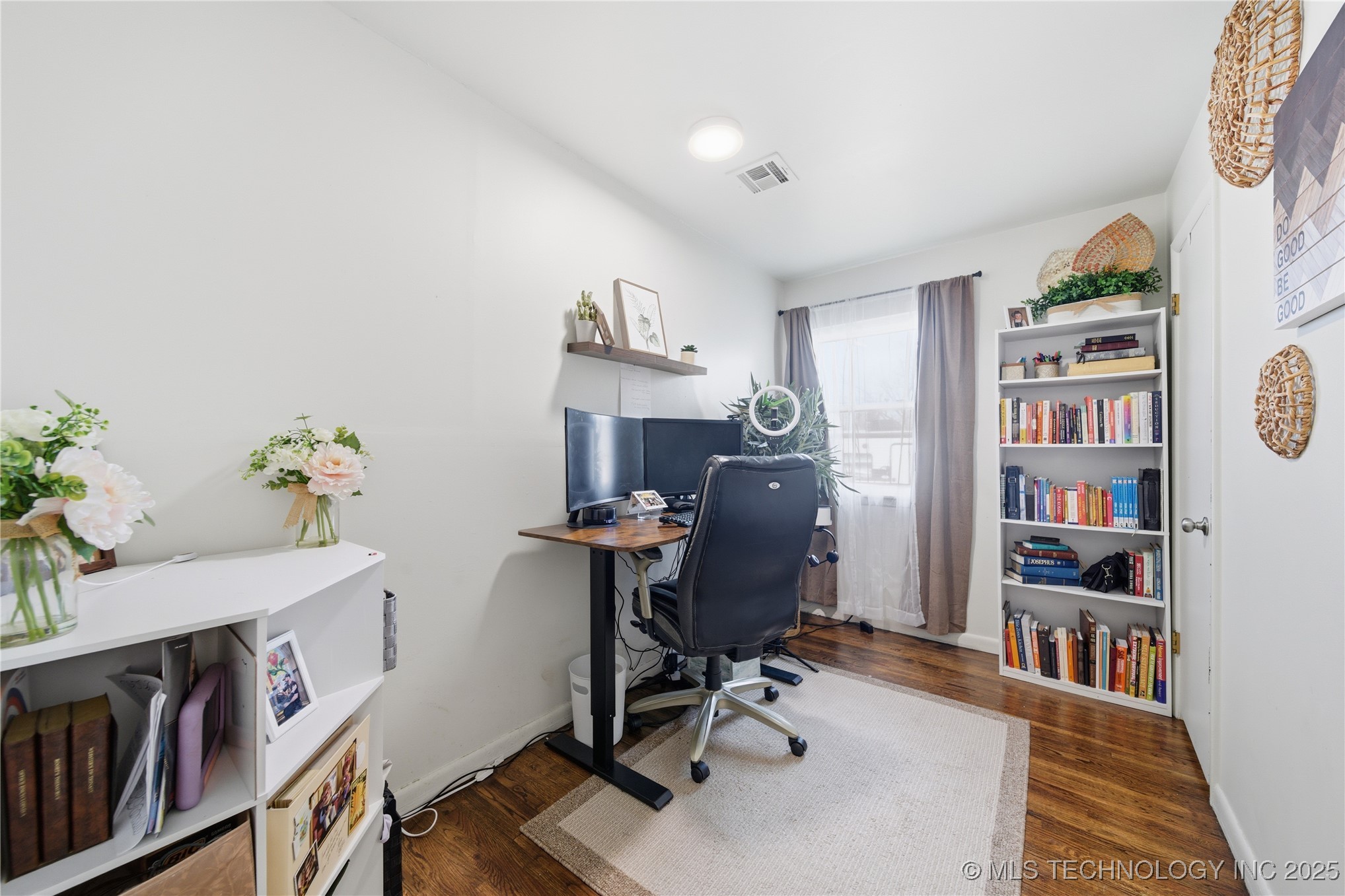 318 E Maple Street Property Photo 27