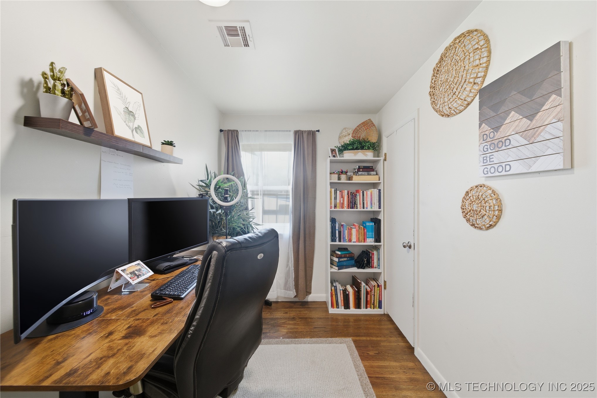 318 E Maple Street Property Photo 28