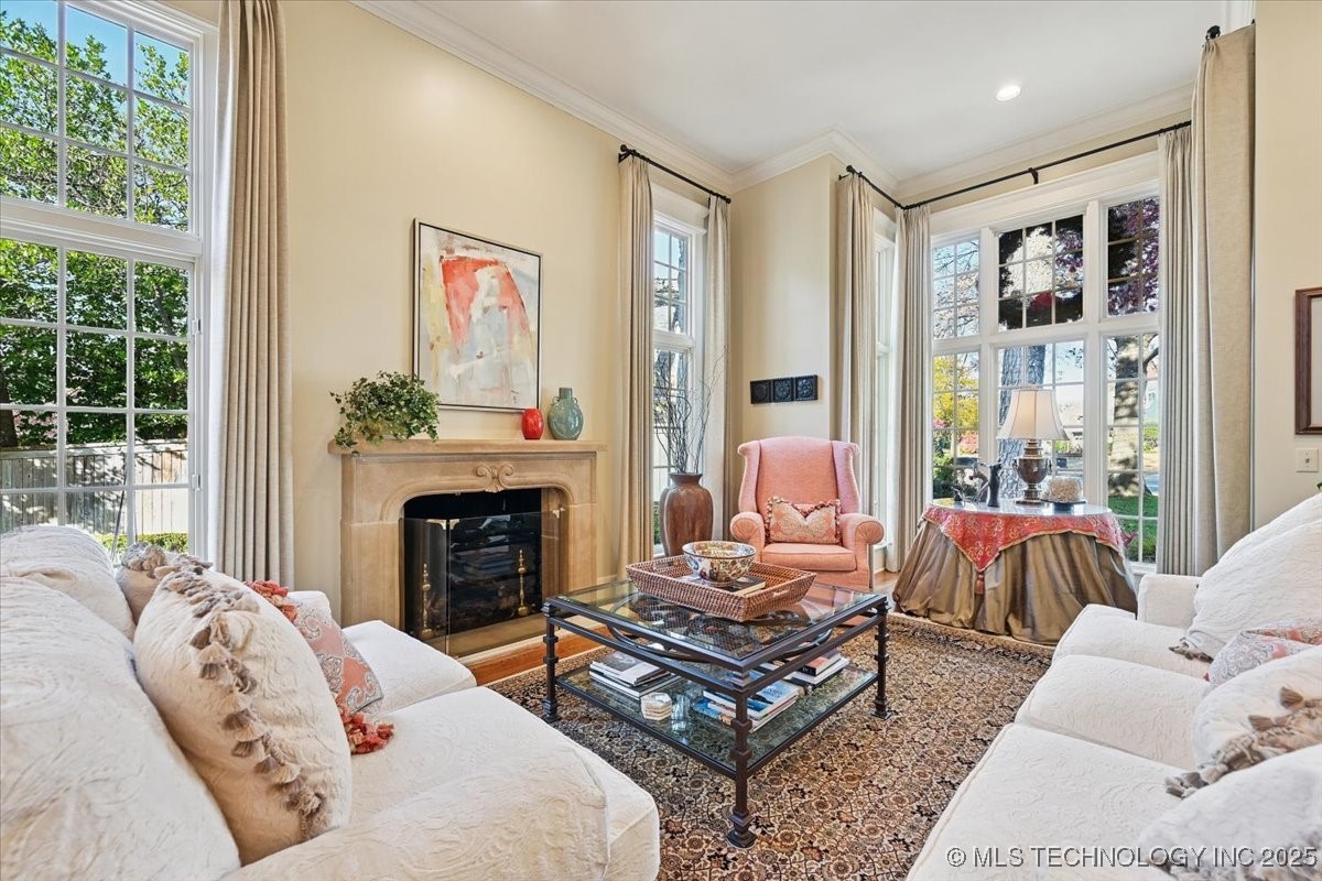 2522 S Columbia Avenue Property Photo 6