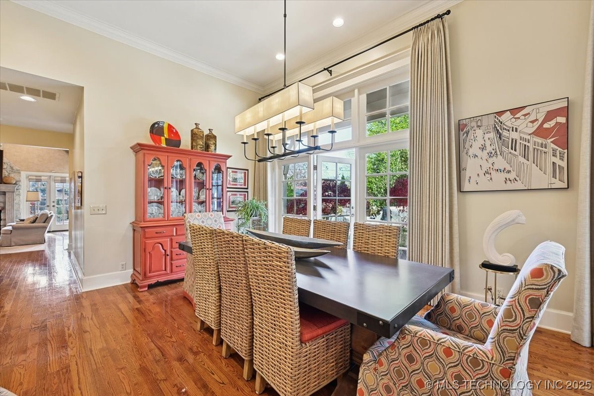 2522 S Columbia Avenue Property Photo 10