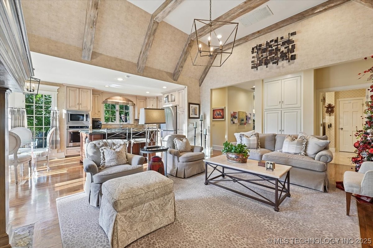 2522 S Columbia Avenue Property Photo 16