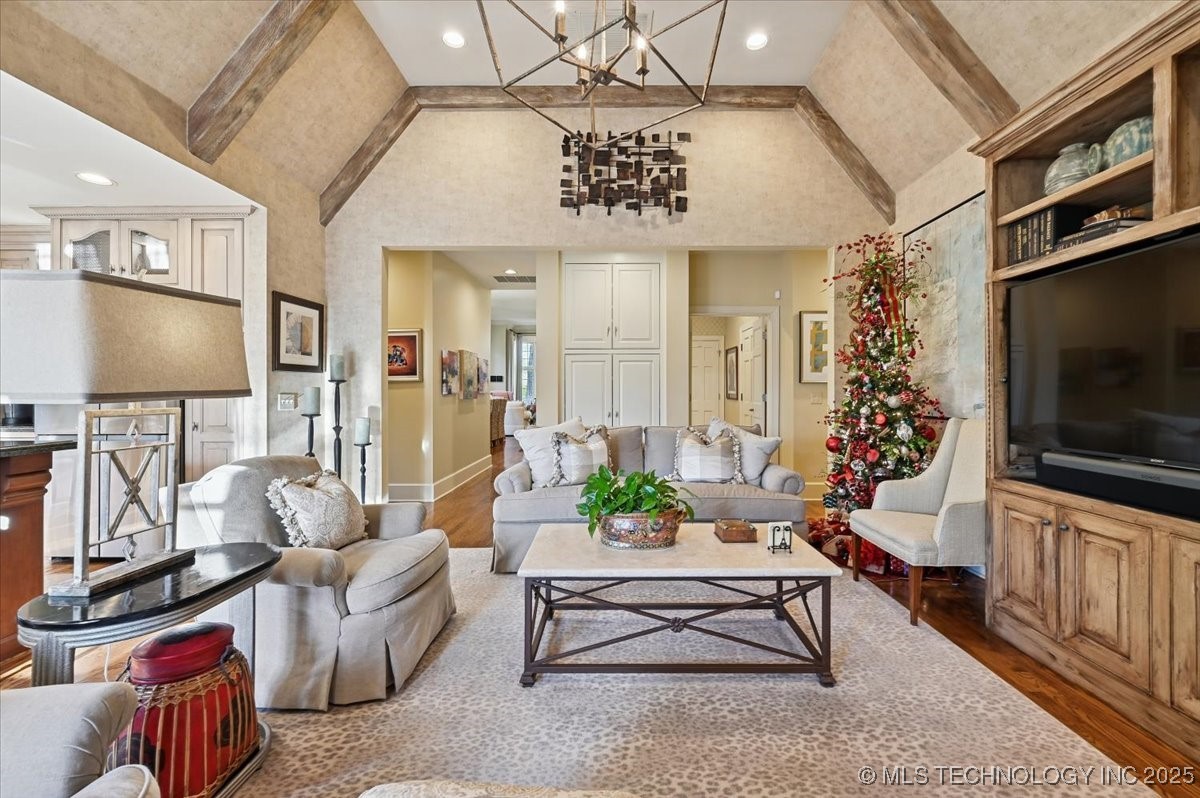 2522 S Columbia Avenue Property Photo 17