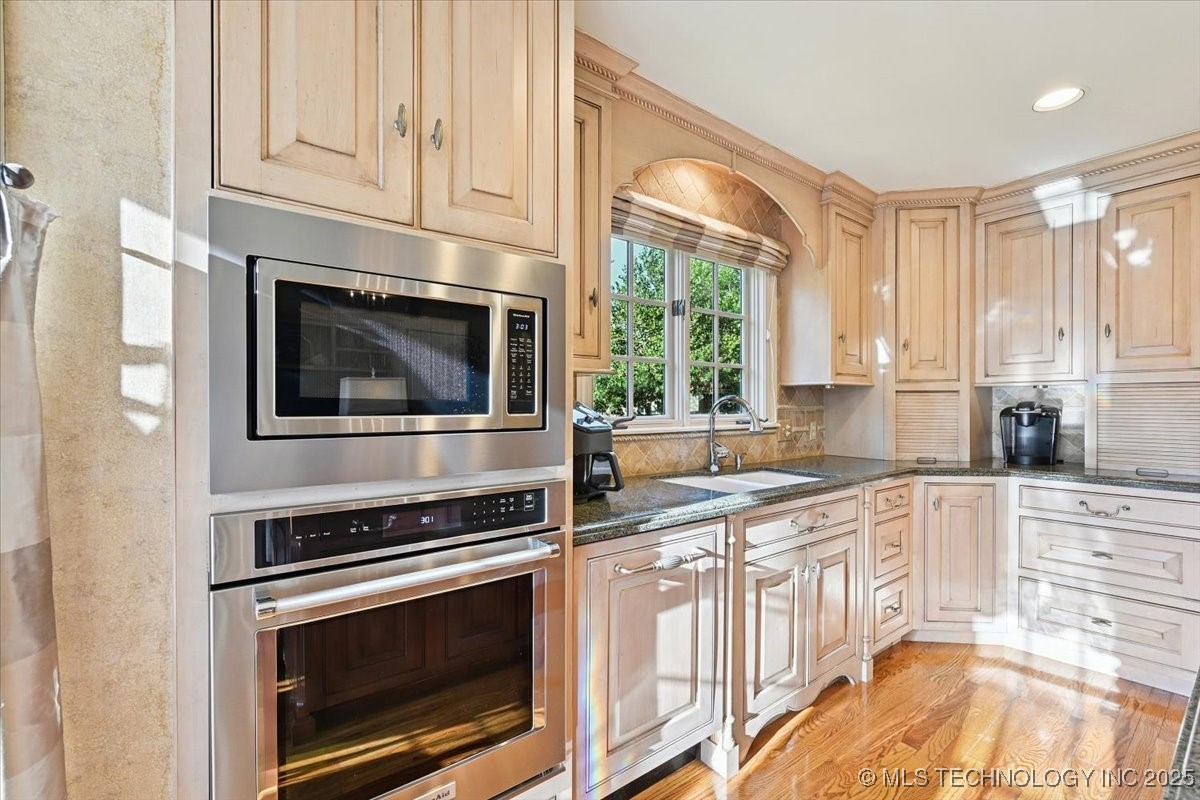 2522 S Columbia Avenue Property Photo 25