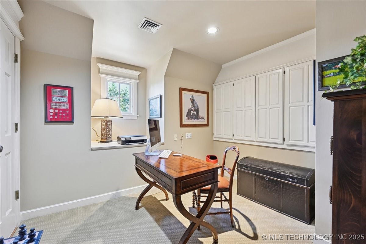 2522 S Columbia Avenue Property Photo 49