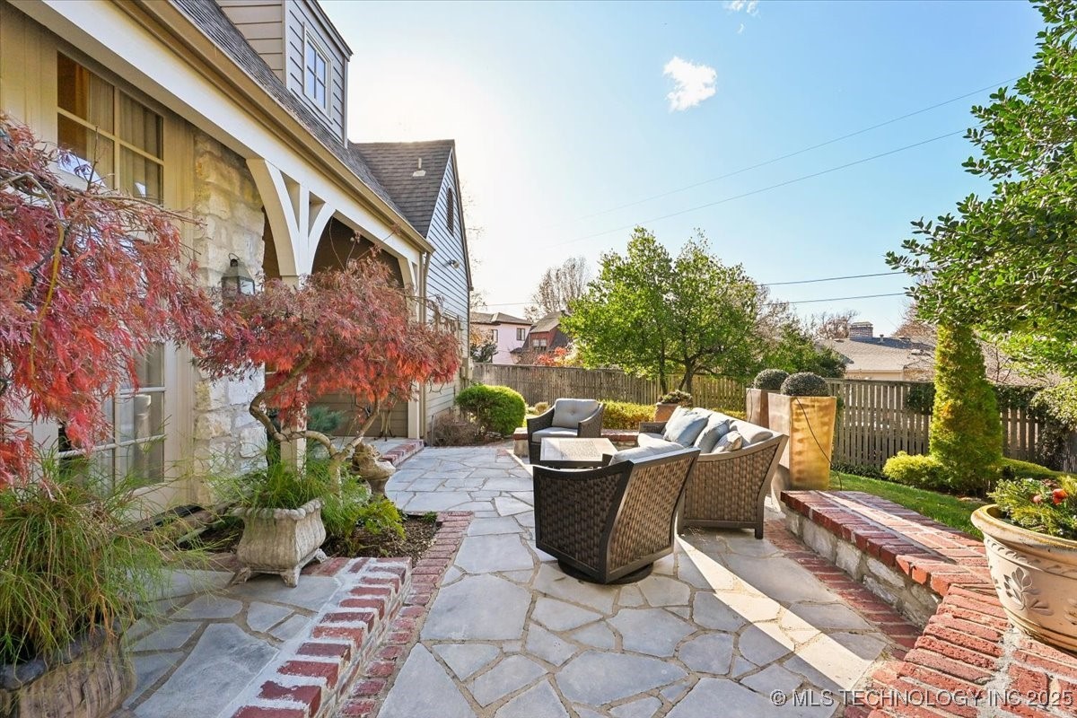 2522 S Columbia Avenue Property Photo 55