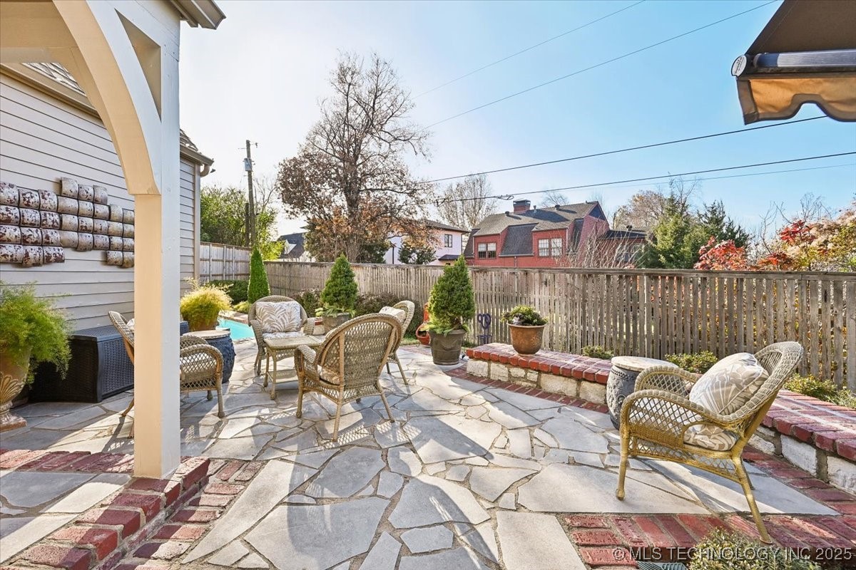 2522 S Columbia Avenue Property Photo 58