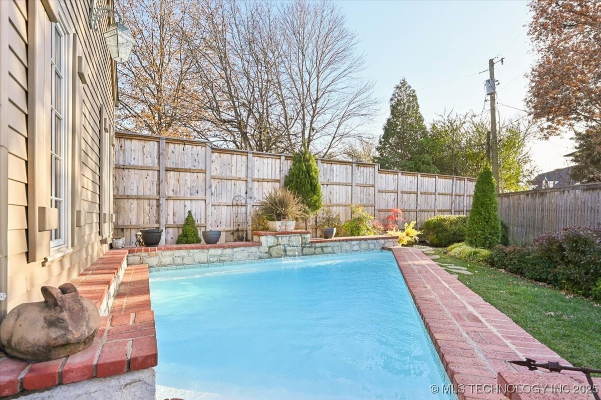 2522 S Columbia Avenue Property Photo 63