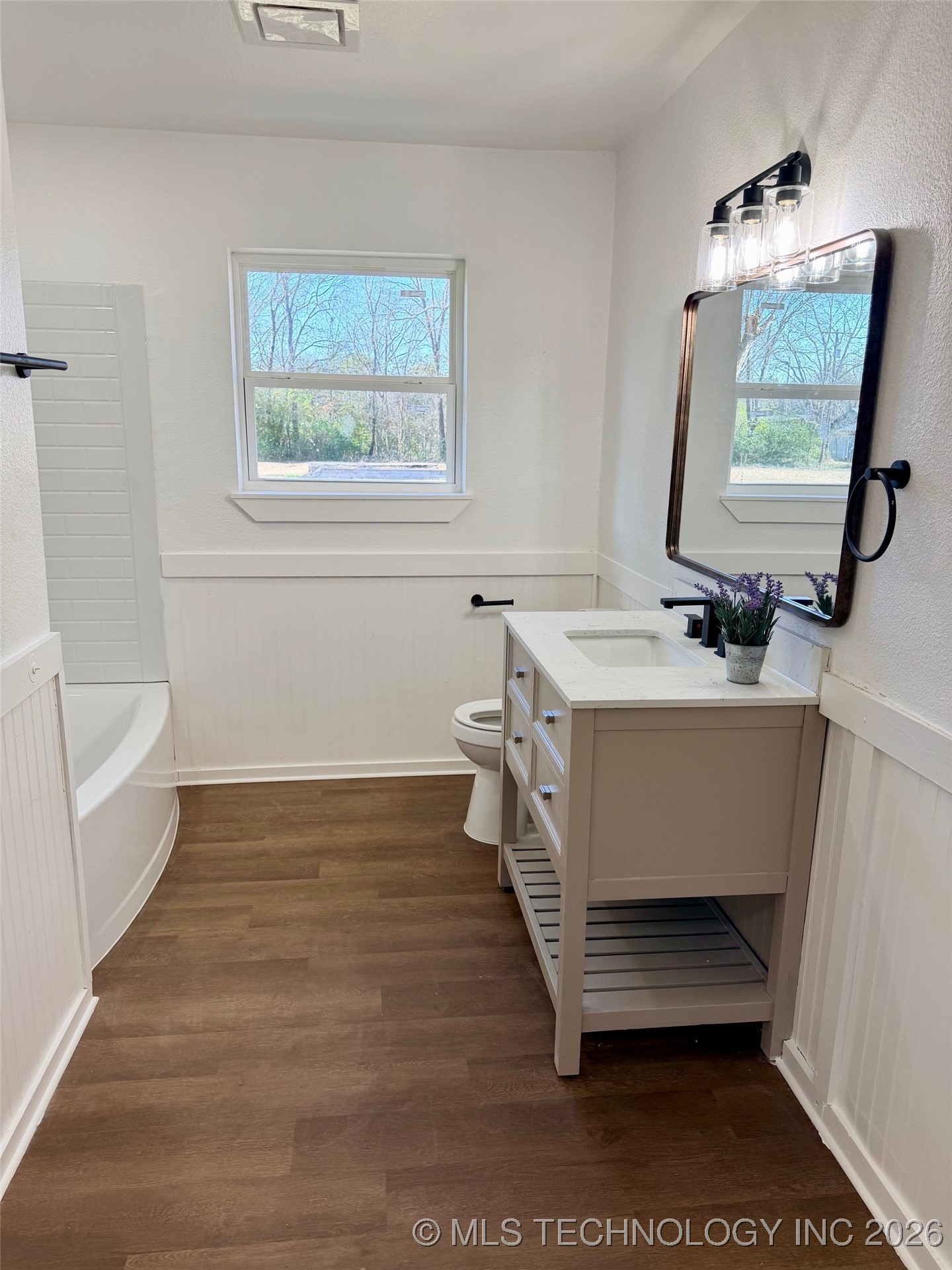 204 W 21st Street Property Photo 7