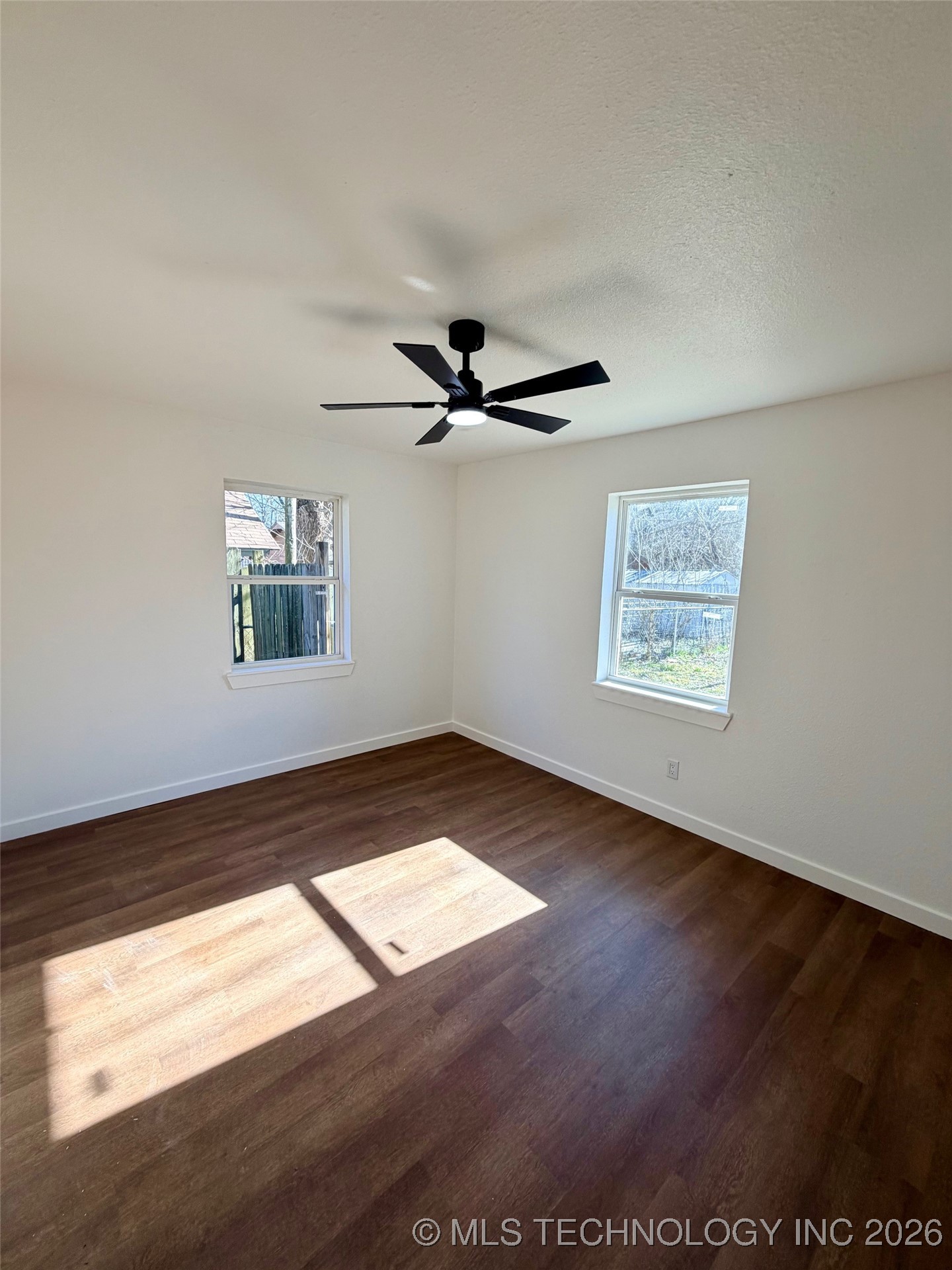 204 W 21st Street Property Photo 9