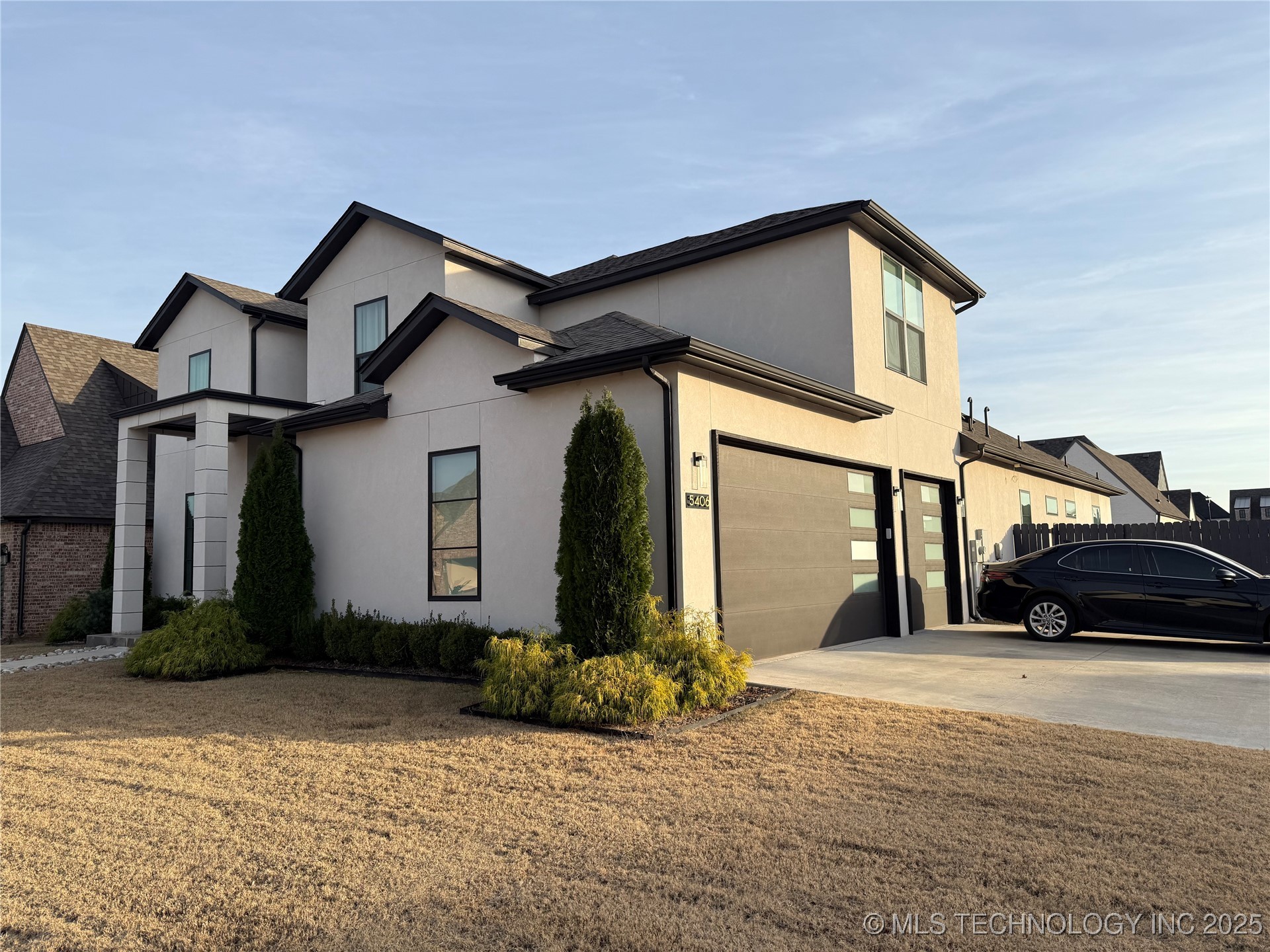 5406 E 125th Place S Property Photo 2