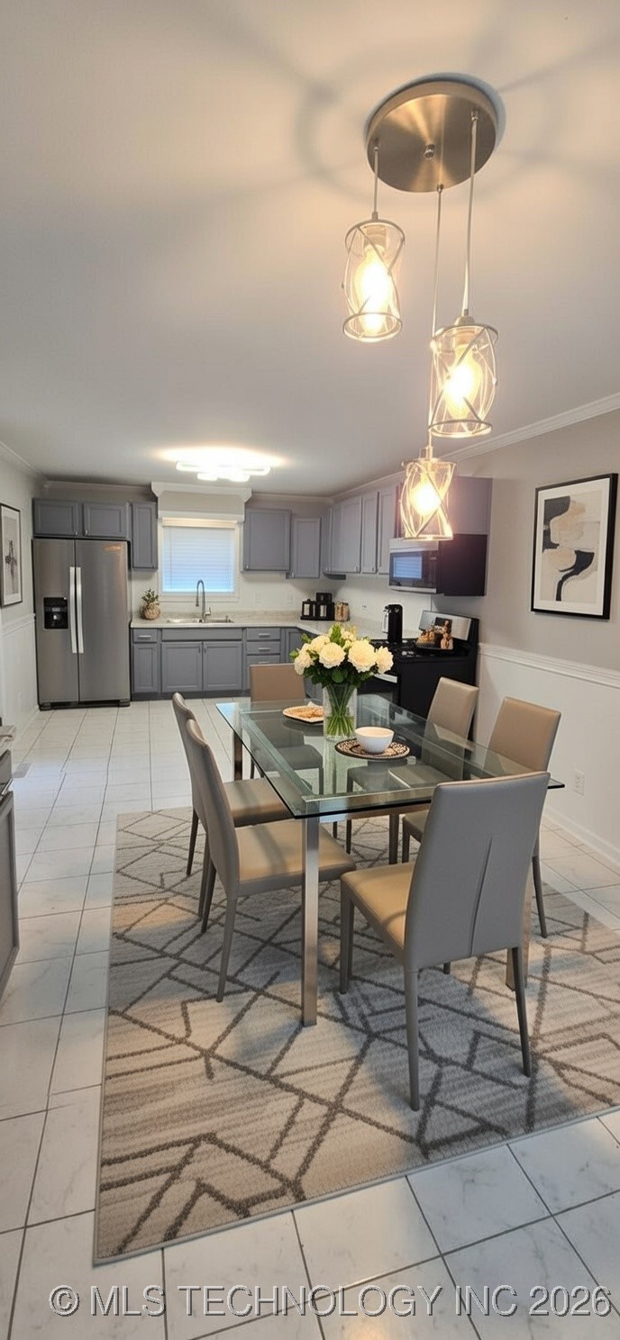 308 W 3rd Street Property Photo 13