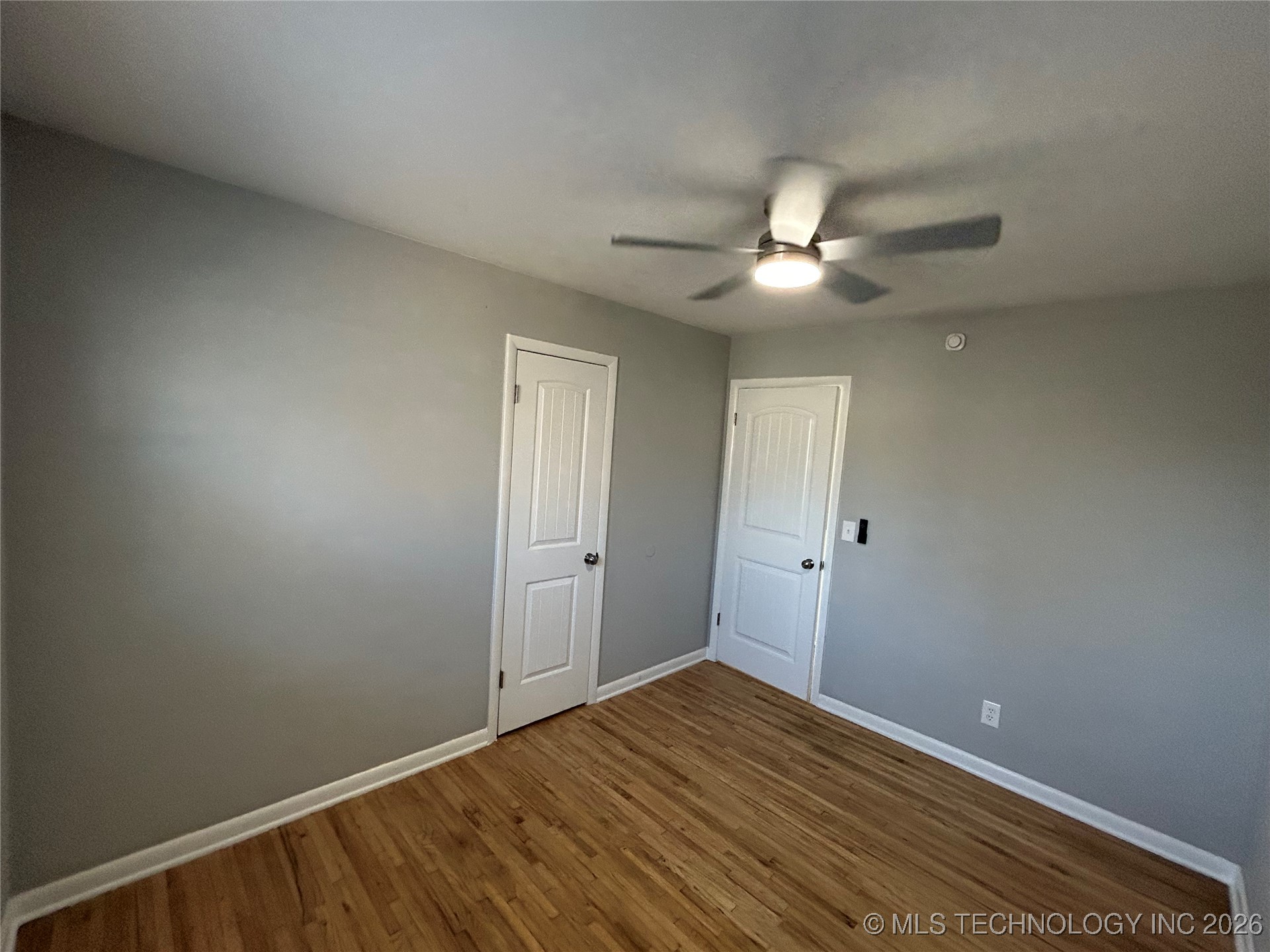 308 W 3rd Street Property Photo 32