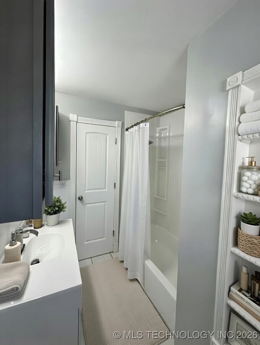 308 W 3rd Street Property Photo 34