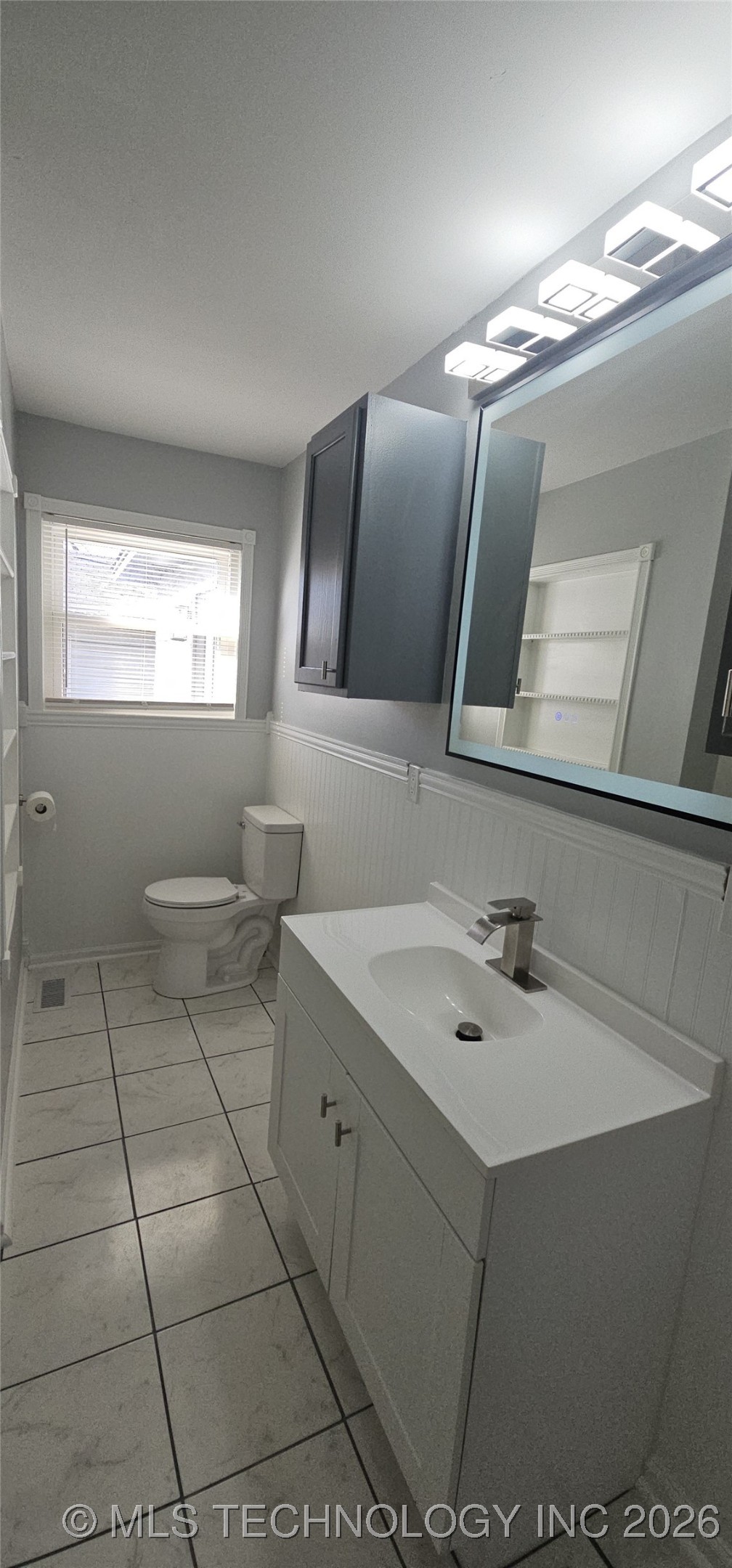 308 W 3rd Street Property Photo 43