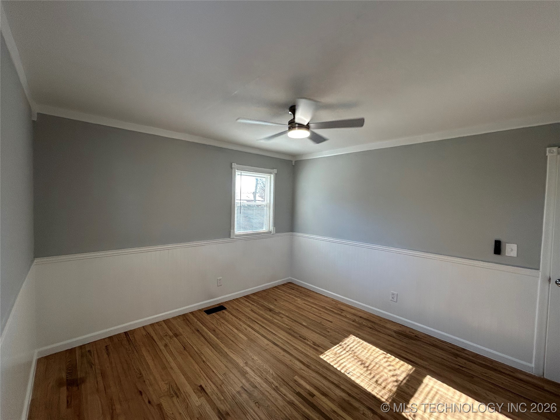 308 W 3rd Street Property Photo 57