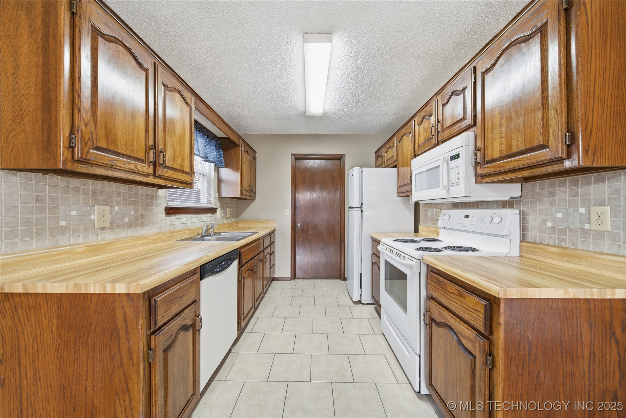 4433 W Reno Street Property Photo 9