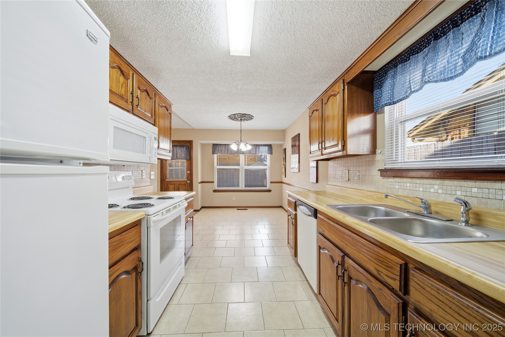 4433 W Reno Street Property Photo 12