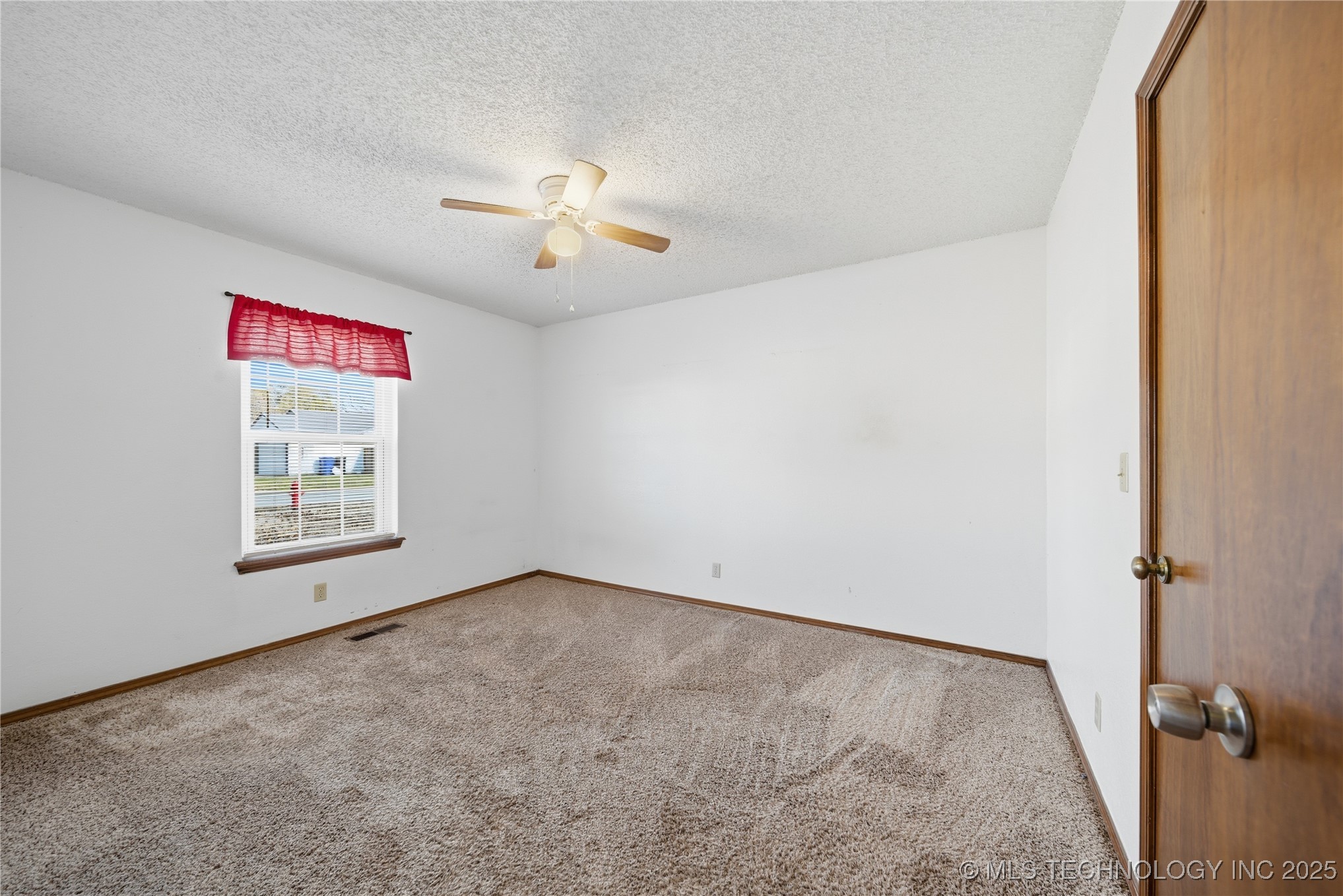 4433 W Reno Street Property Photo 18