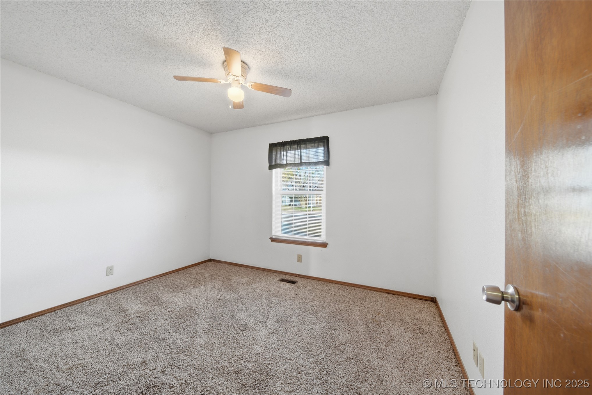 4433 W Reno Street Property Photo 20