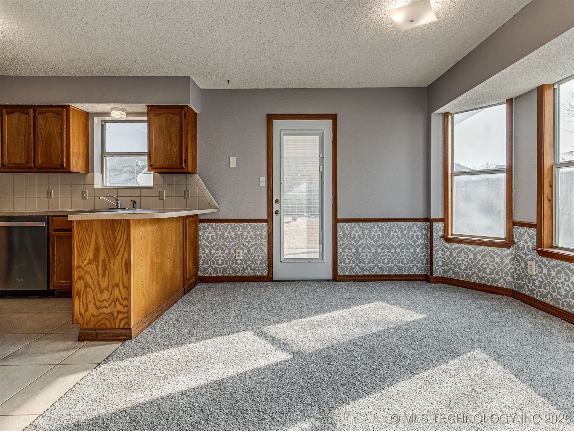 8307 N 126th East Avenue Property Photo 11