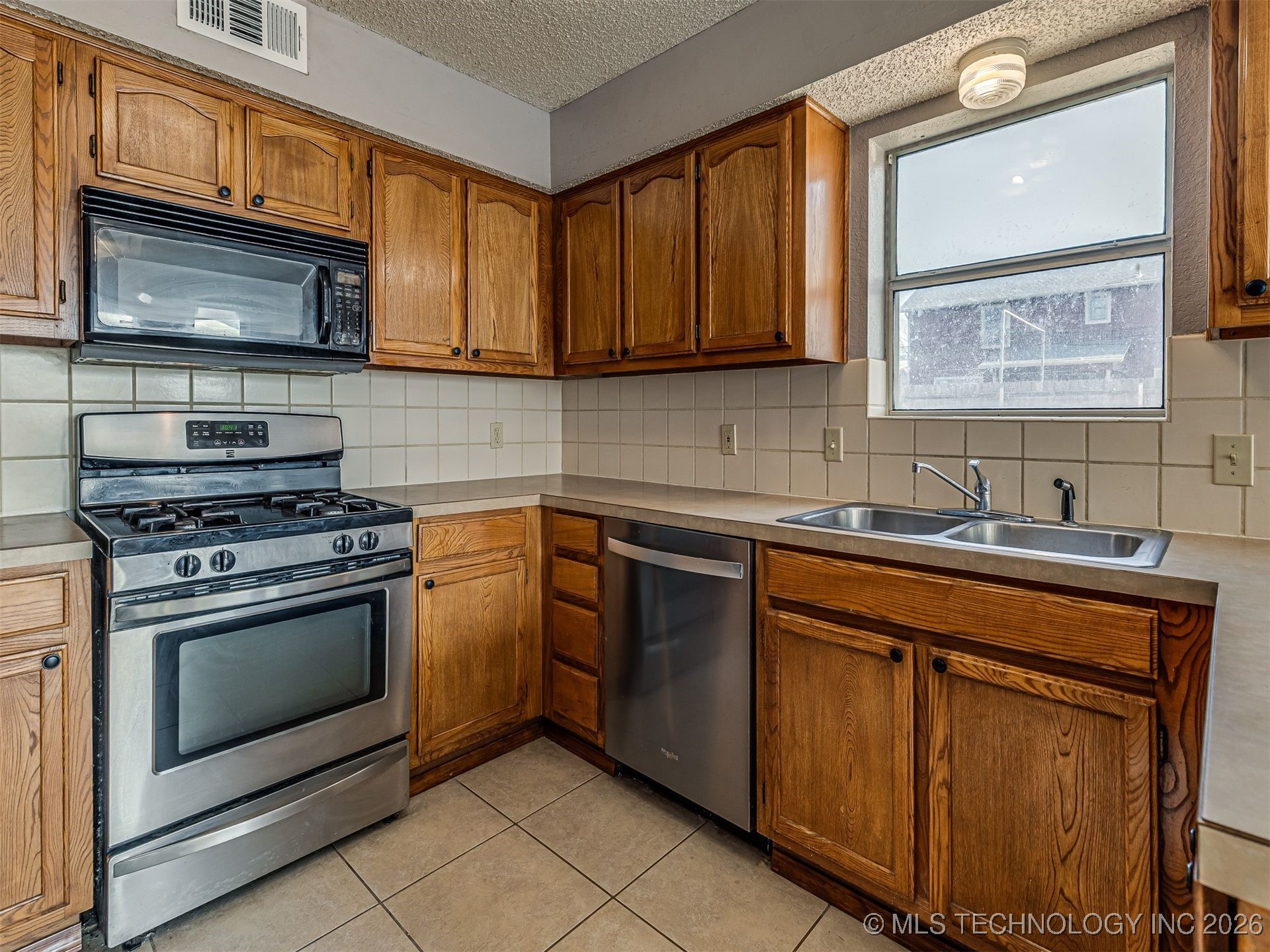 8307 N 126th East Avenue Property Photo 14