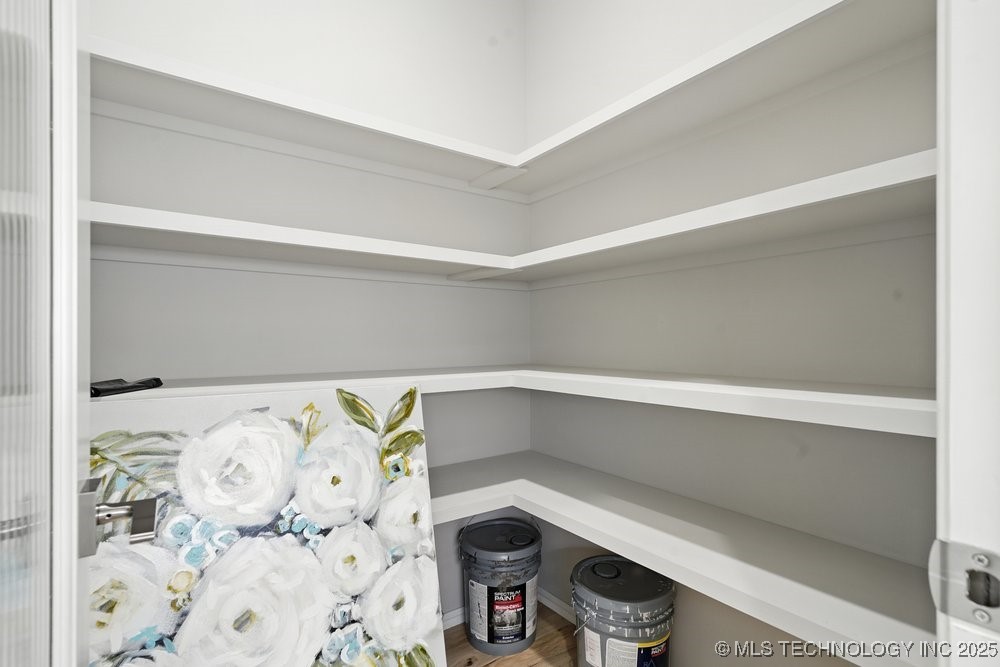 2722 W Roanoke Street Property Photo 17