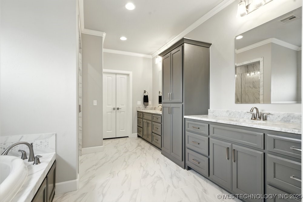 2722 W Roanoke Street Property Photo 34