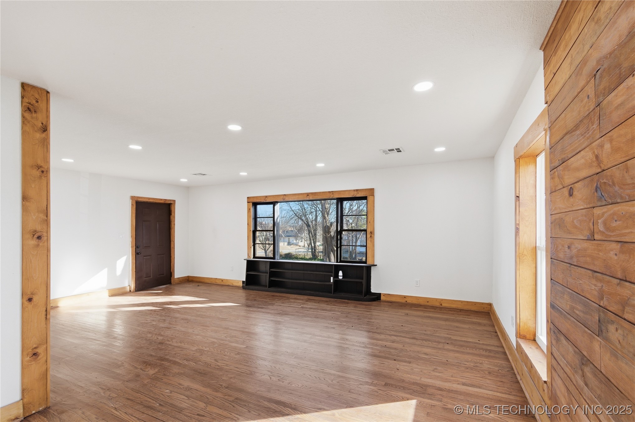 206 S Mounds Street Property Photo 8