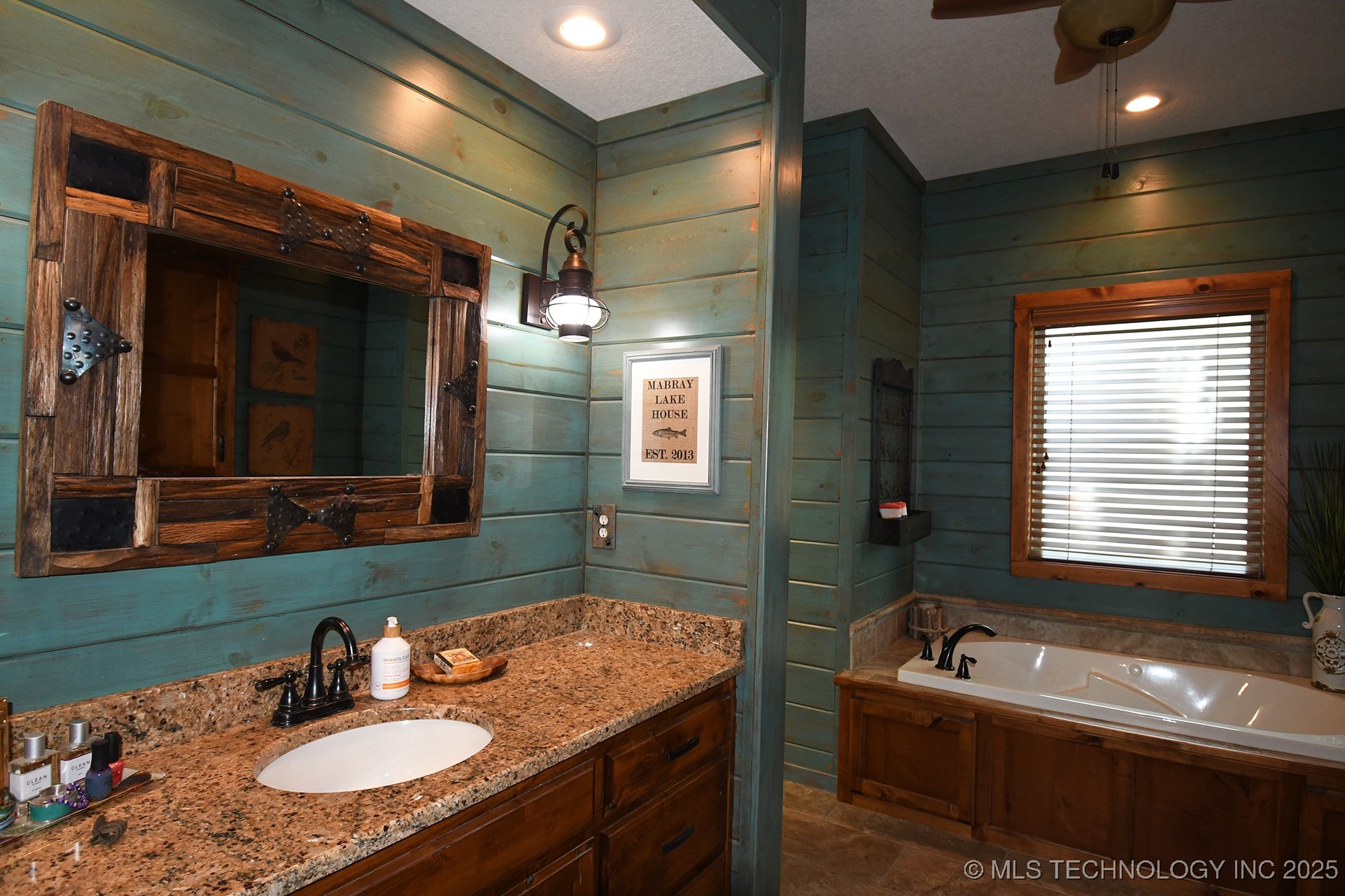 96080 S 4490 Property Photo 32