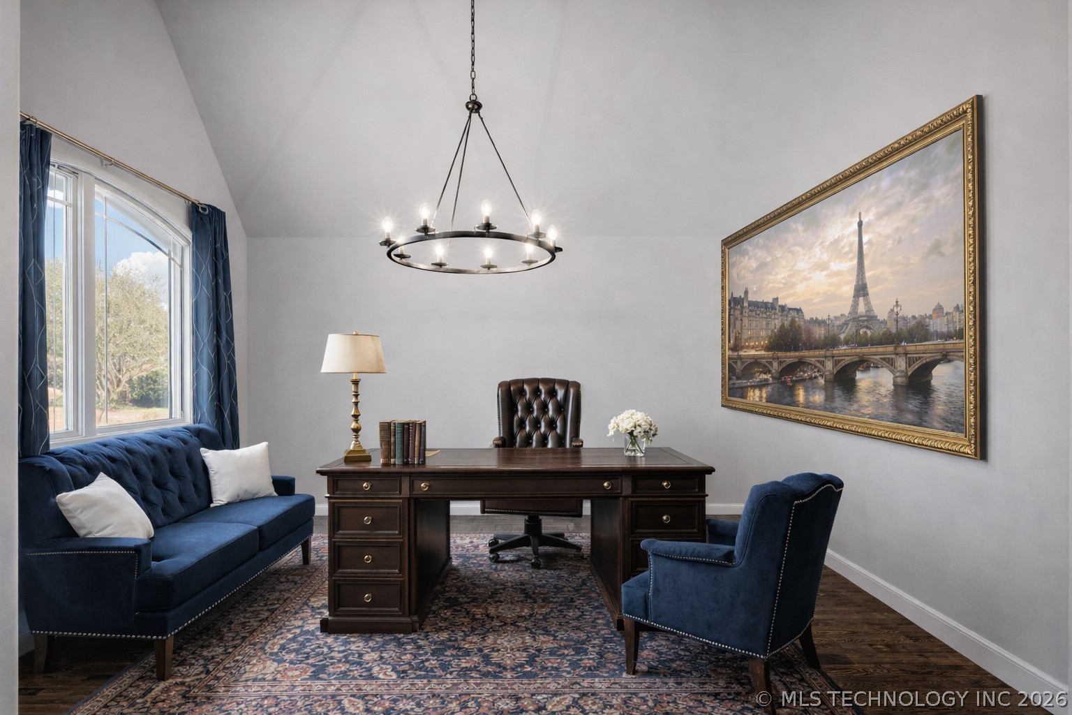 2901 S Gardenia Avenue Property Photo 5