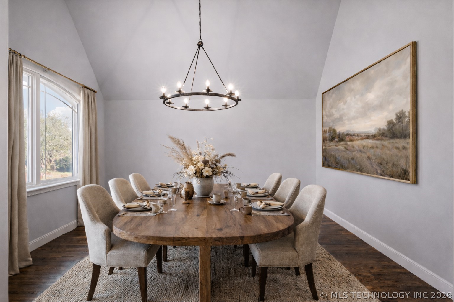 2901 S Gardenia Avenue Property Photo 6