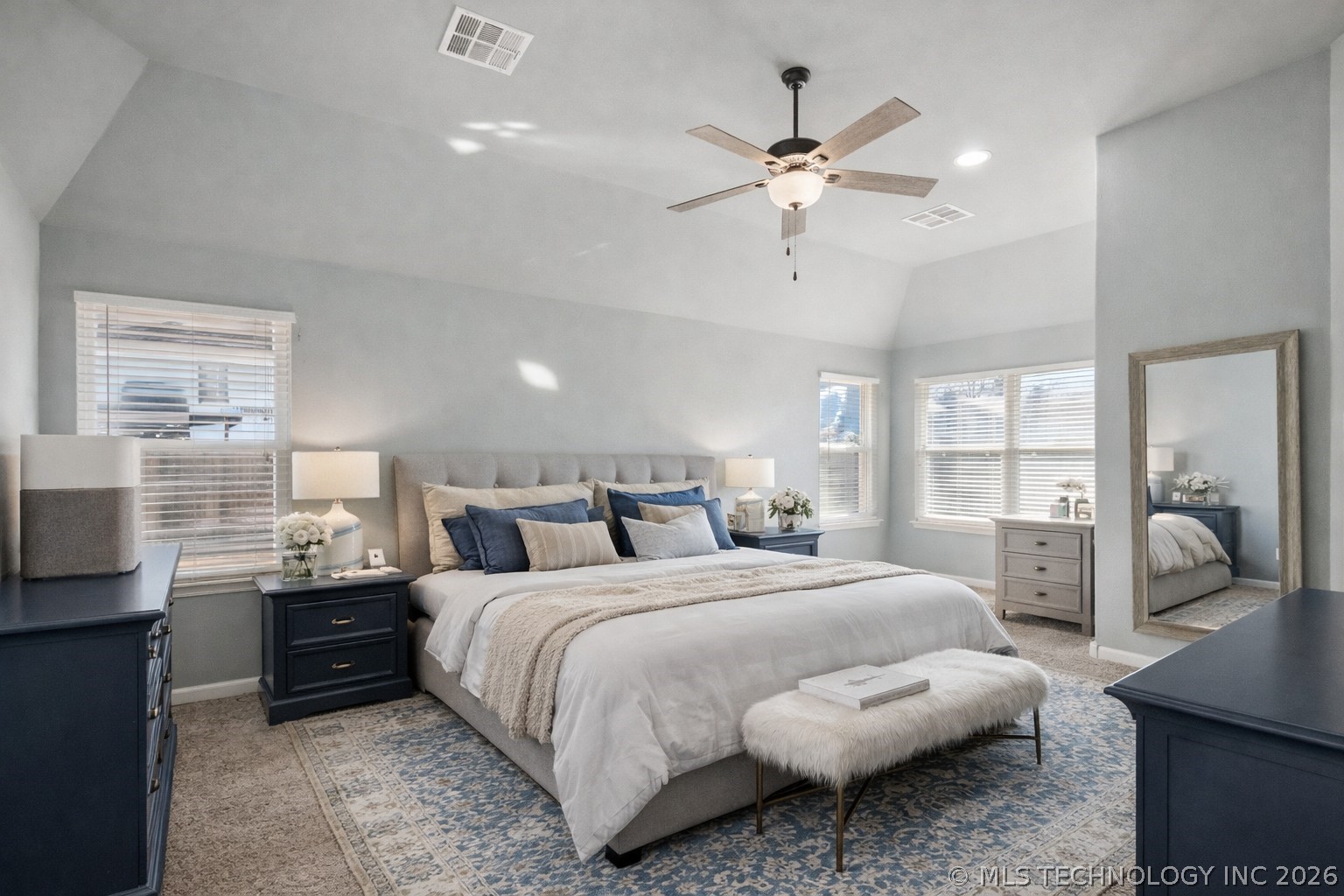 2901 S Gardenia Avenue Property Photo 15