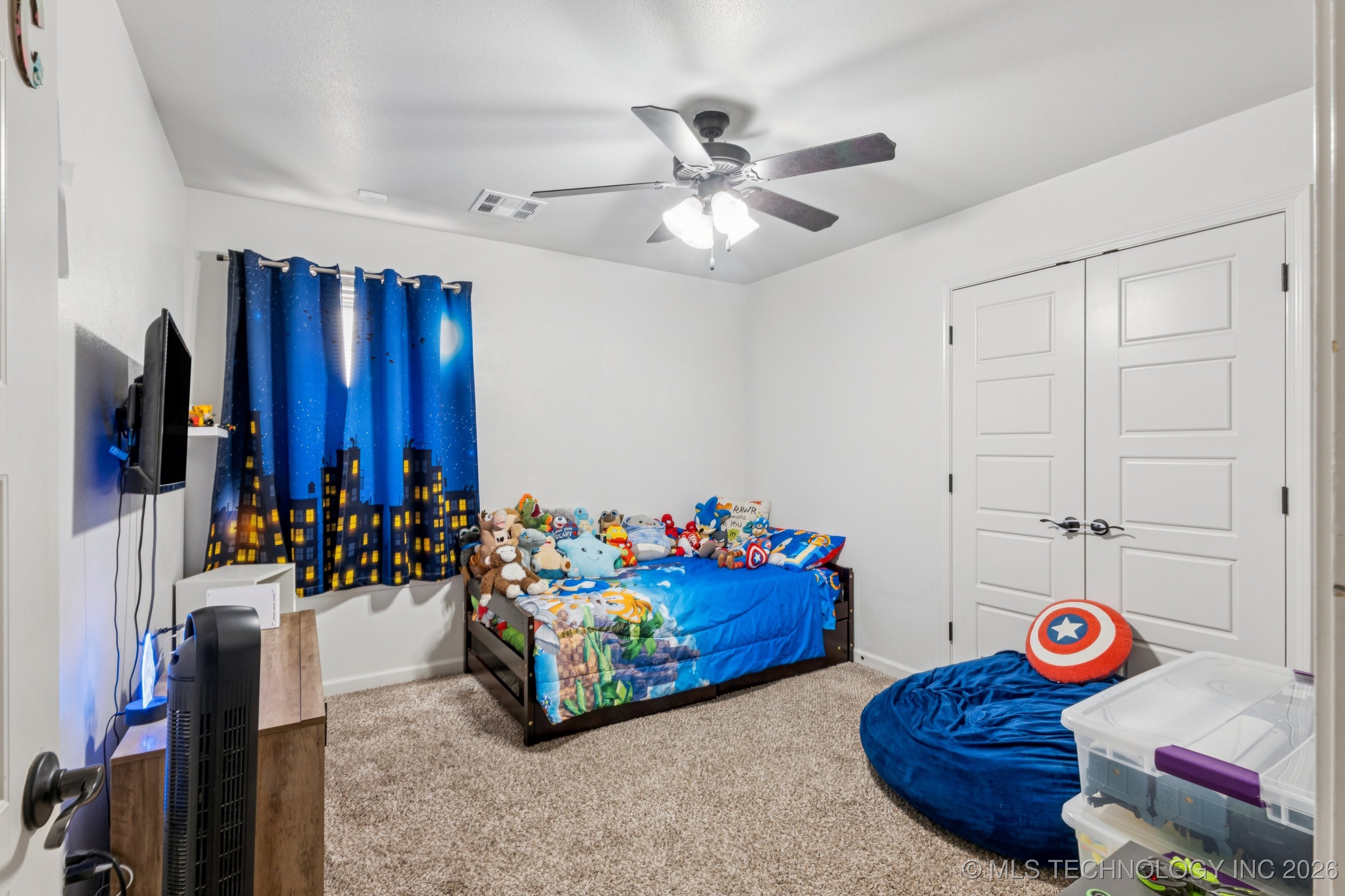 2901 S Gardenia Avenue Property Photo 23